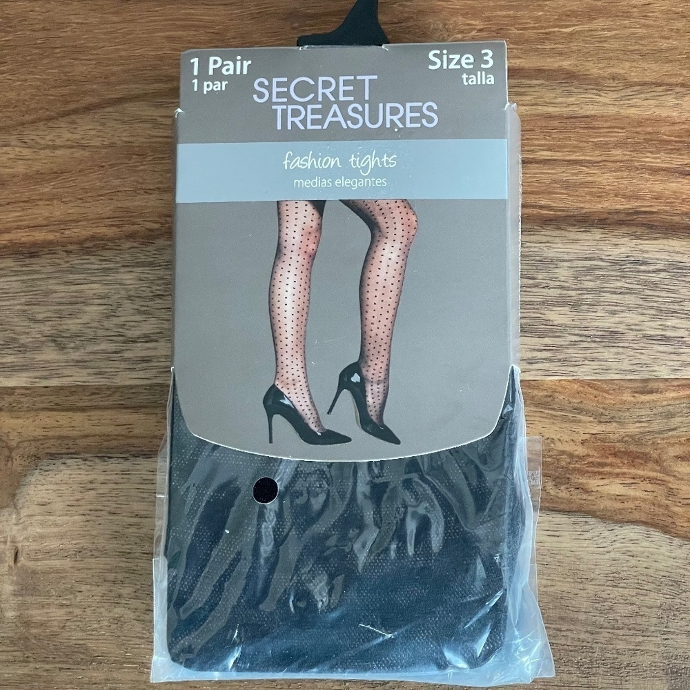Secret Treasures Black Fishnet texture with polkadots‎ size 3